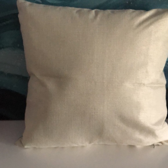 Deck the Halls Christmas holiday throw accent pillow cushion NWOT 17.5 inches - Picture 5 of 5